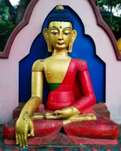 Goldene Budda Statue